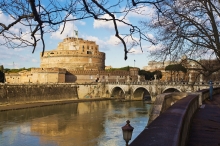 Andělský hrad s Andělským mostem přes řeku Tiberu
